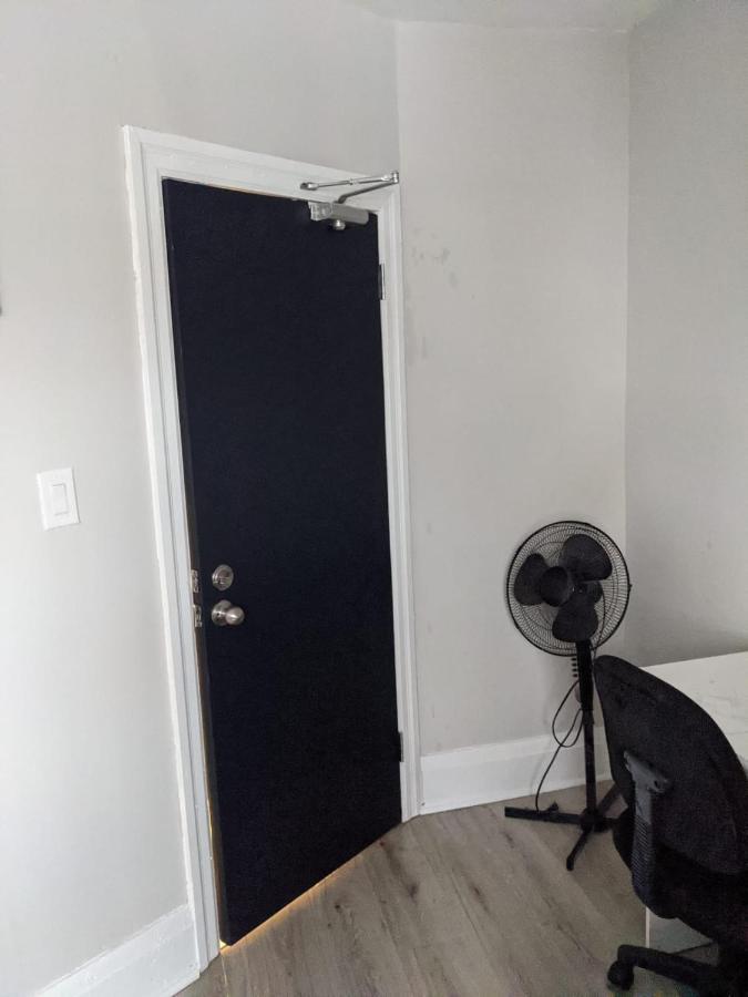 Toronto Furnished Living Rooms Εξωτερικό φωτογραφία
